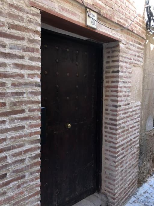 Apartamento Coqueto En Pleno Casco Antiguo Appartamento Toledo Esterno foto
